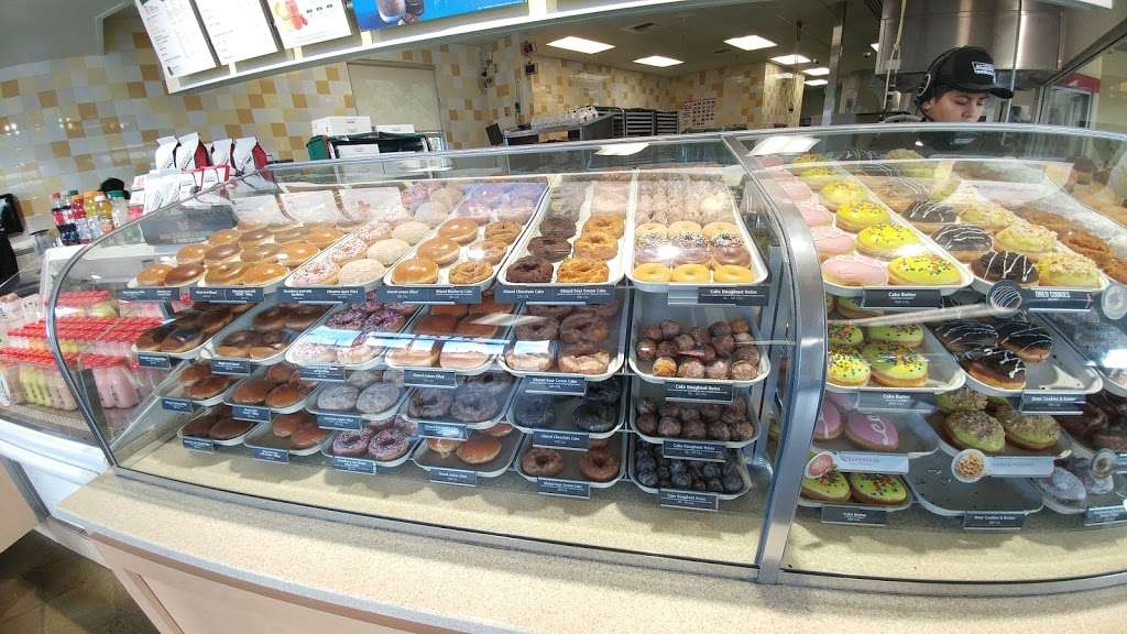 Krispy Kreme Doughnuts | 1575 Sullivan Ave, Daly City, CA 94015, USA | Phone: (650) 985-5612