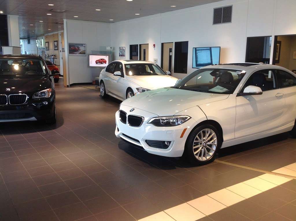 Elmhurst BMW | 500 W Lake St, Elmhurst, IL 60126, USA | Phone: (630) 833-7945