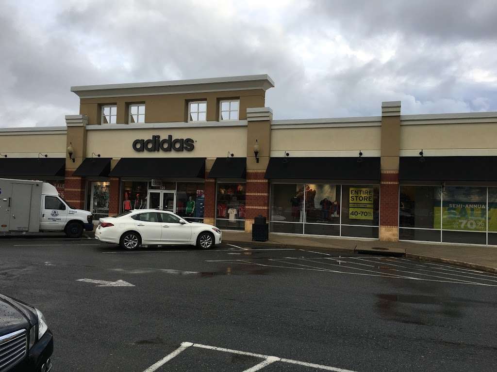 adidas Outlet | 120 Outlet Center Dr Suite F115, Queenstown, MD 21658, USA | Phone: (410) 827-4495