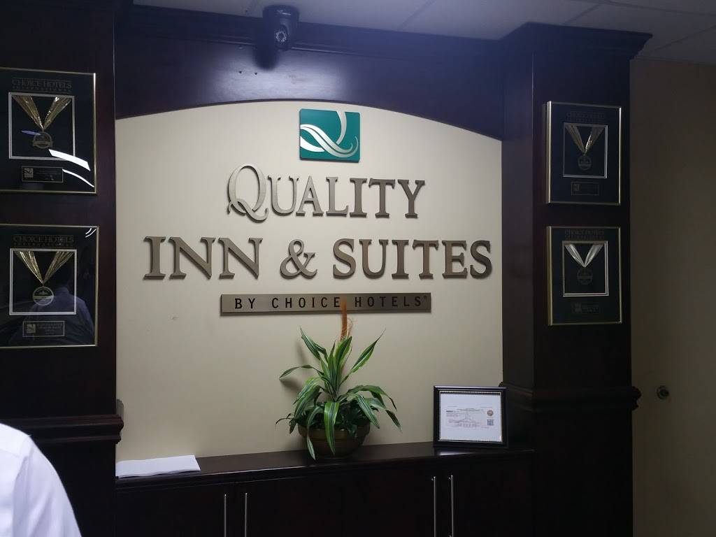 Quality Inn & Suites Near Fairgrounds Ybor City | 4955 E 18th Ave, Tampa, FL 33605, USA | Phone: (813) 623-6000