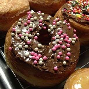 Pink Ribbon Donuts | 28601 Marguerite Pkwy A2, Mission Viejo, CA 92692, USA | Phone: (949) 388-3737