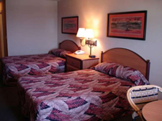 Shore Winds Motel | 2240 S Atlantic Ave, Daytona Beach, FL 32118, USA | Phone: (386) 252-2484