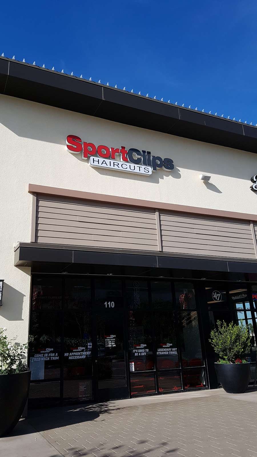 Sport Clips Haircuts of Redlands | 27471 San Bernardino Ave Suite #110, Redlands, CA 92374, USA | Phone: (909) 999-7891