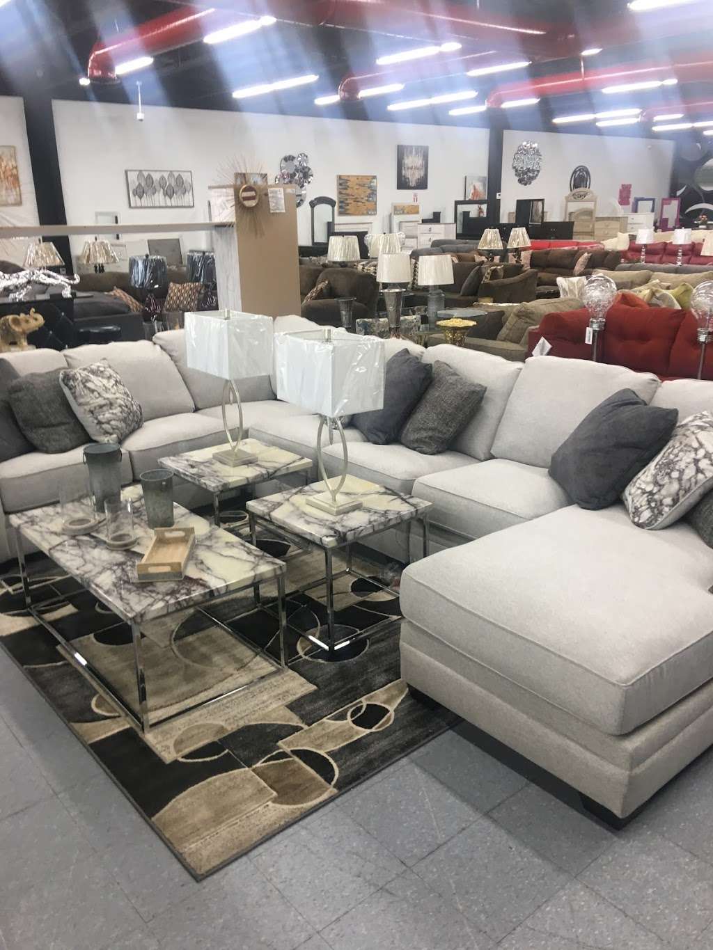 furniture & mattress outlet | 2012, 1111 W 37th Ave, Hobart, IN 46342 | Phone: (219) 945-3657