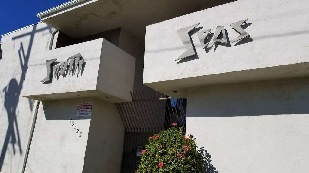 Karate Kid apartment building used in film | 19223 Saticoy St, Reseda, CA 91335