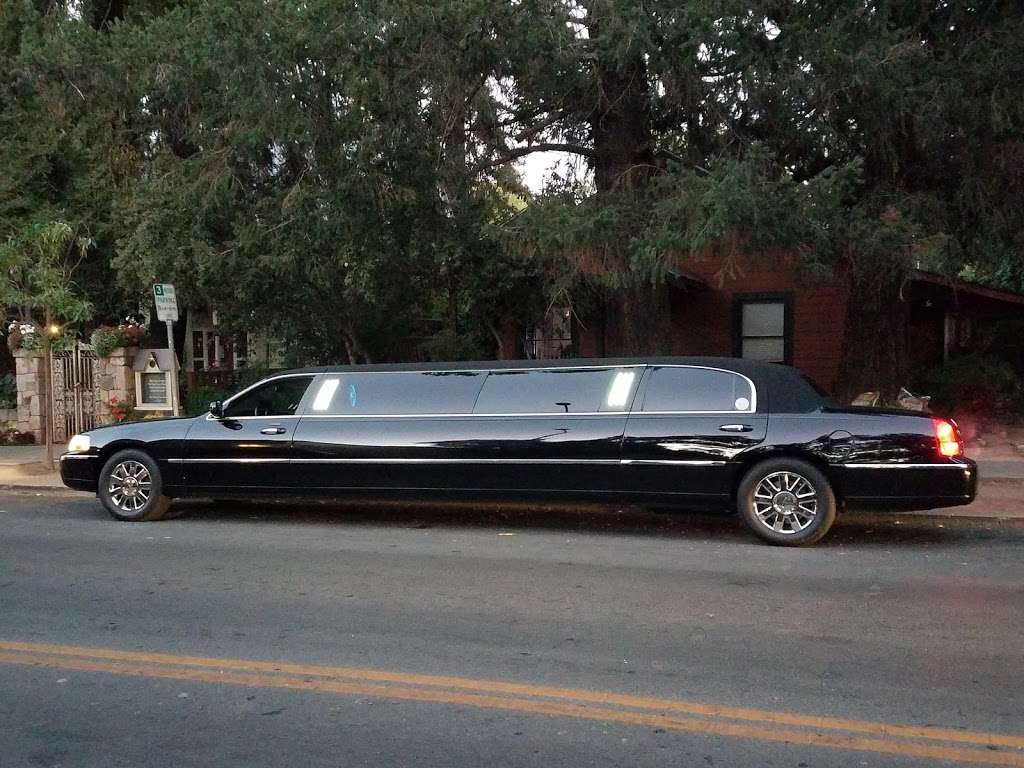 Wine and Limo Tours | 516 Baker Ave, Santa Rosa, CA 95407, USA | Phone: (707) 806-4319