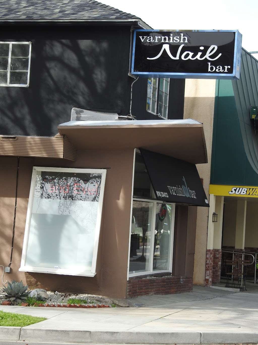 Varnish Nail Bar | 4000 Riverside Dr, Burbank, CA 91505, USA | Phone: (818) 238-0133