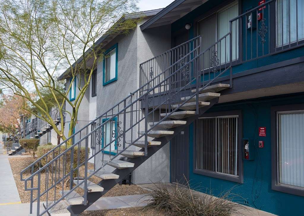 Yardz at Mirabelli Apartments | 6250 Hargrove Ave, Las Vegas, NV 89107 | Phone: (702) 870-6250