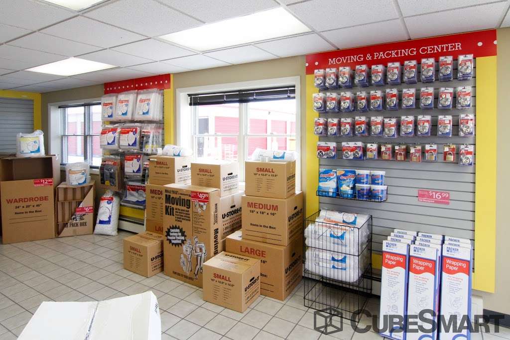 CubeSmart Self Storage | 3301 Buckley Rd, North Chicago, IL 60064, USA | Phone: (847) 689-8005