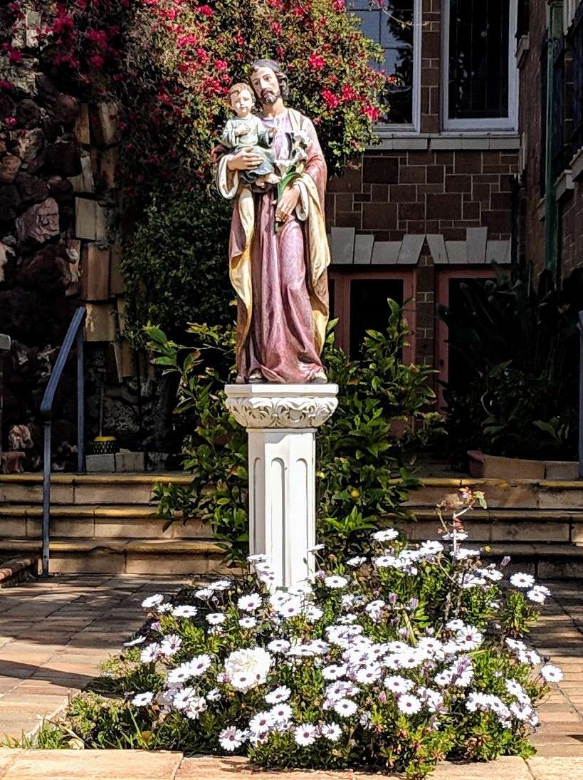 Our Lady of The Bright Mount, Polish Church | 3424 W Adams Blvd, Los Angeles, CA 90018, USA | Phone: (323) 734-5249