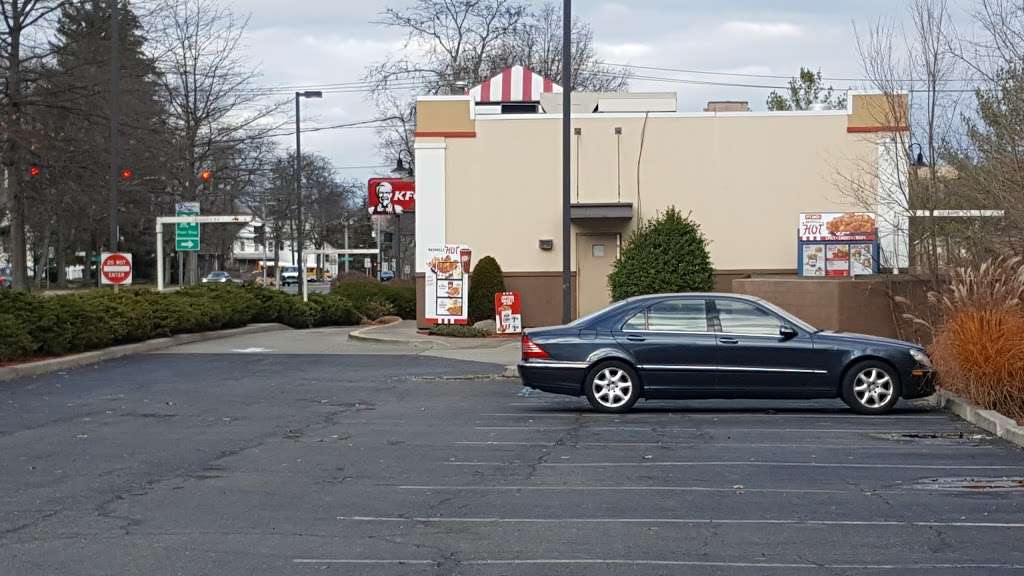 KFC | 130 NY-304, Pearl River, NY 10965, USA | Phone: (845) 920-1248