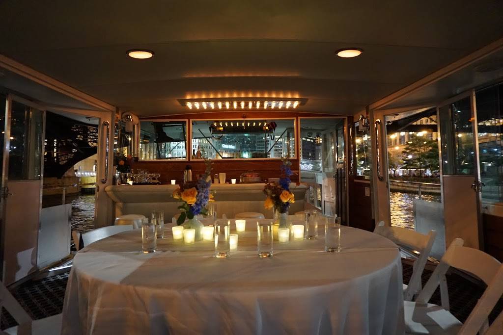 Chicago Private Yacht Rentals | 1559 S Lake Shore Dr, Chicago, IL 60605, USA | Phone: (224) 601-0220