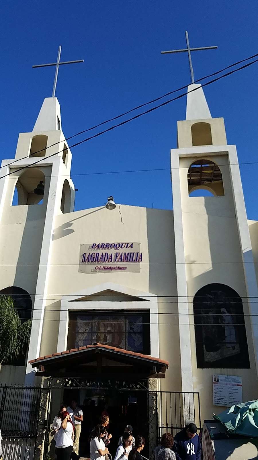 parroquia sagrada familia | Calle Cerrada Huesca 4013, Hidalgo Murua, 22465 Tijuana, B.C., Mexico | Phone: 664 381 7569