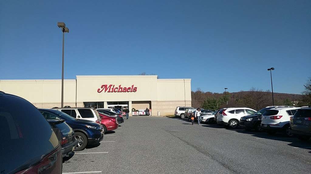 Michaels | 2700 Pleasant Valley Rd, York, PA 17402, USA | Phone: (717) 600-2512