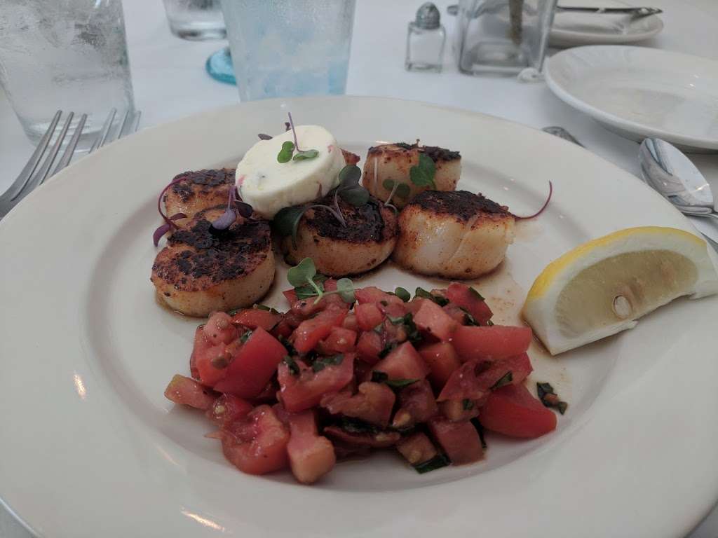 Howards Seafood Restaurant | 13500 Baltic Ave, Long Beach Township, NJ 08008, USA | Phone: (609) 492-2319