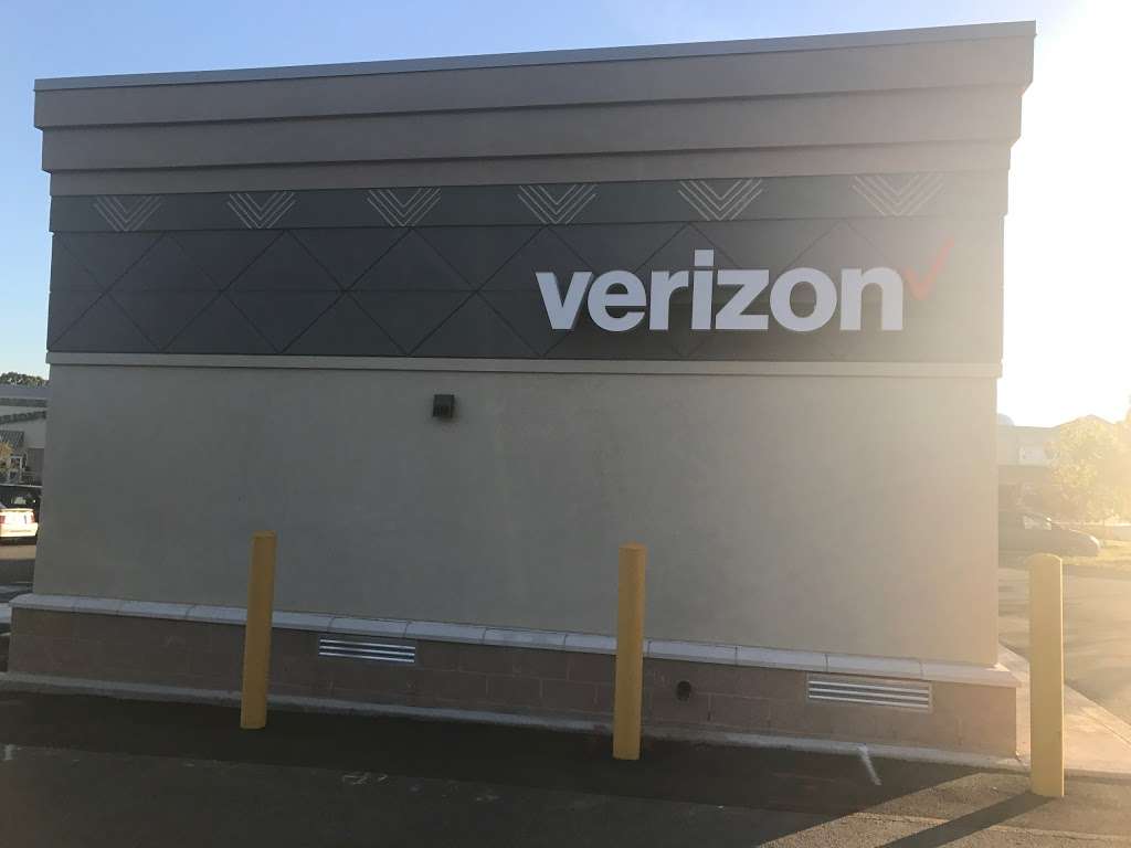 Verizon Authorized Retailer – TCC | 10695 Braddock Rd, Fairfax, VA 22032, USA | Phone: (703) 278-0789