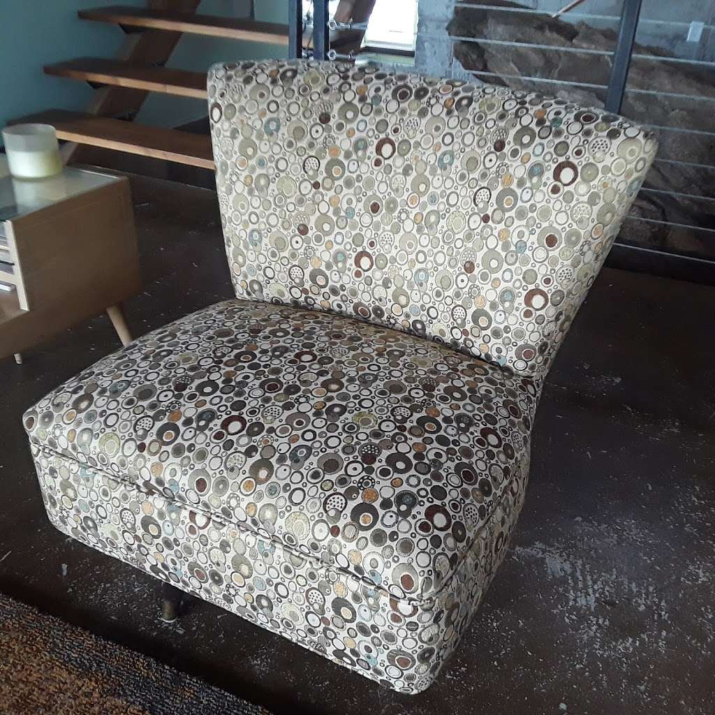 Advantage Upholstery Inc | 2392 S Holland St, Lakewood, CO 80227, USA | Phone: (303) 985-3865