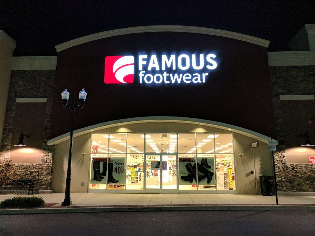 Famous Footwear, 24630 Dulles Landing 