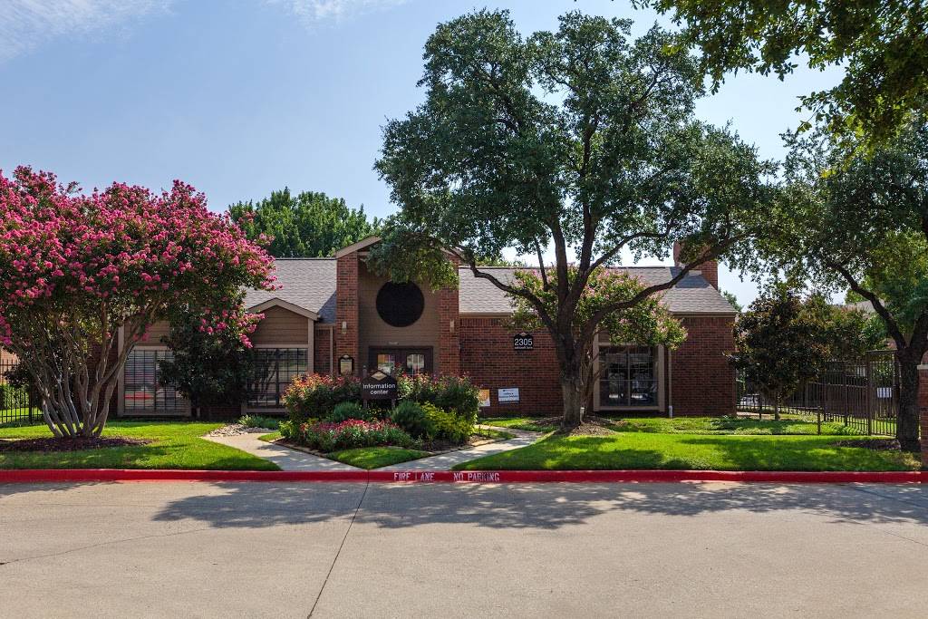 Aspen Court by ARIUM | 2305 Ashcroft Ln, Arlington, TX 76006 | Phone: (817) 985-4797