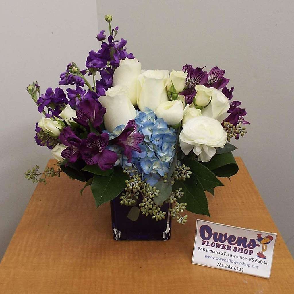 Owens Flower Shop | 846 Indiana St, Lawrence, KS 66044 | Phone: (785) 843-6111