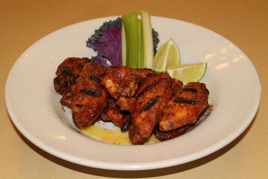 Traders Restaurant & Tiki Lounge | 2225 S Atlantic Ave, Daytona Beach, FL 32118, USA | Phone: (386) 252-9631