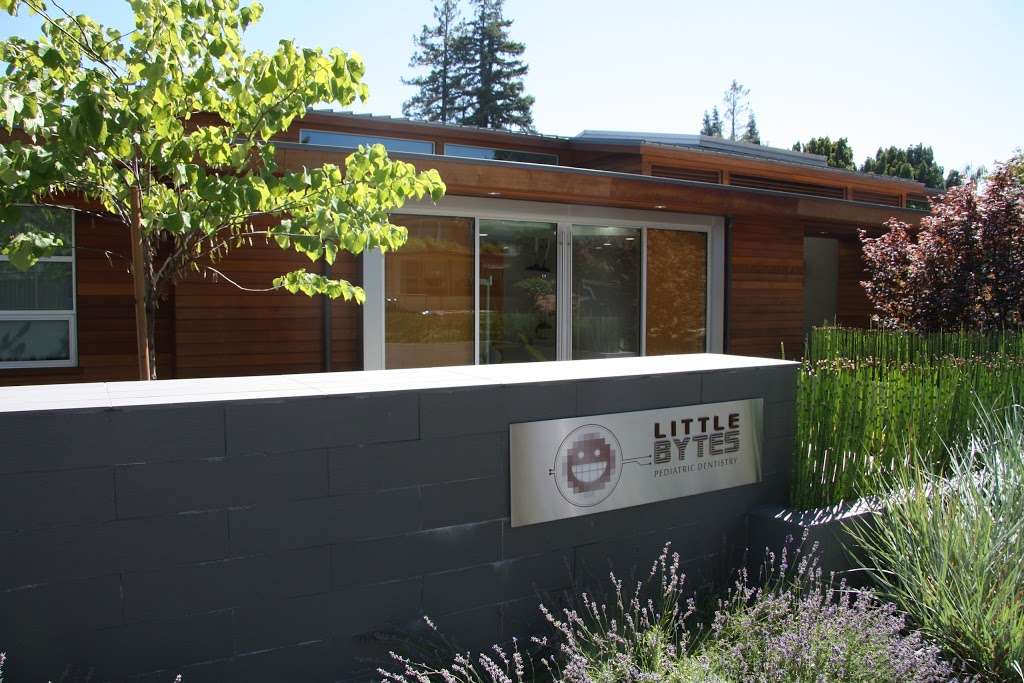 Little Bytes Pediatric Dentistry Palo Alto | 853 Middlefield Rd #2, Palo Alto, CA 94301, USA | Phone: (650) 322-9837