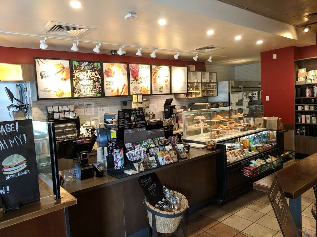 Starbucks | 3020 Lincoln Blvd, Santa Monica, CA 90405, USA | Phone: (310) 392-0134