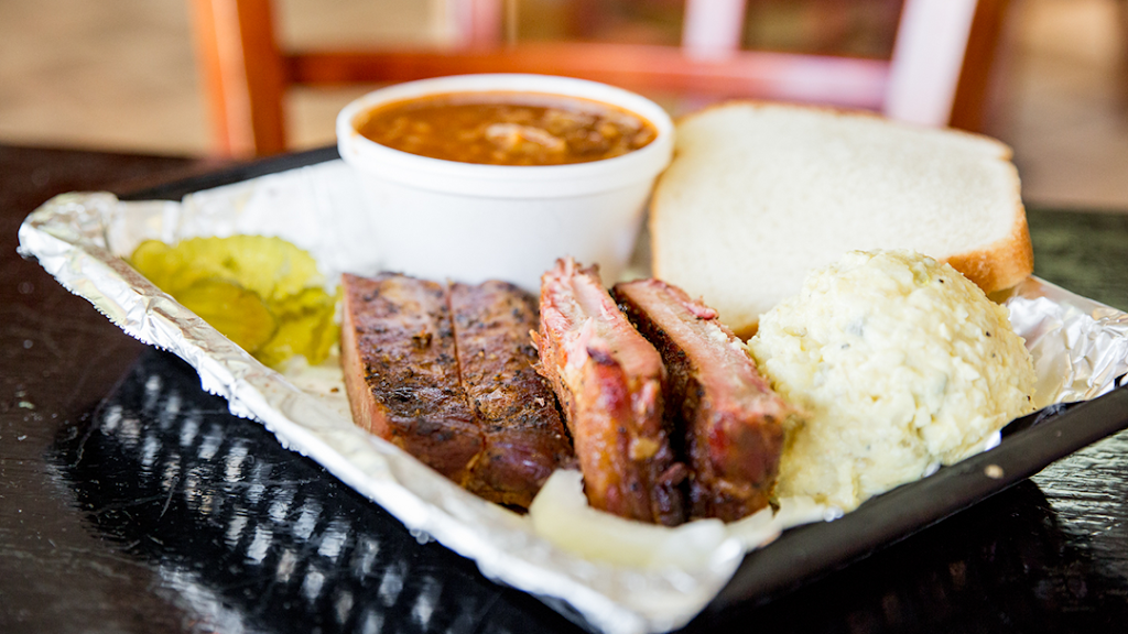 Baileys BBQ | 140 Truly Plaza, Cleveland, TX 77327 | Phone: (832) 480-5126