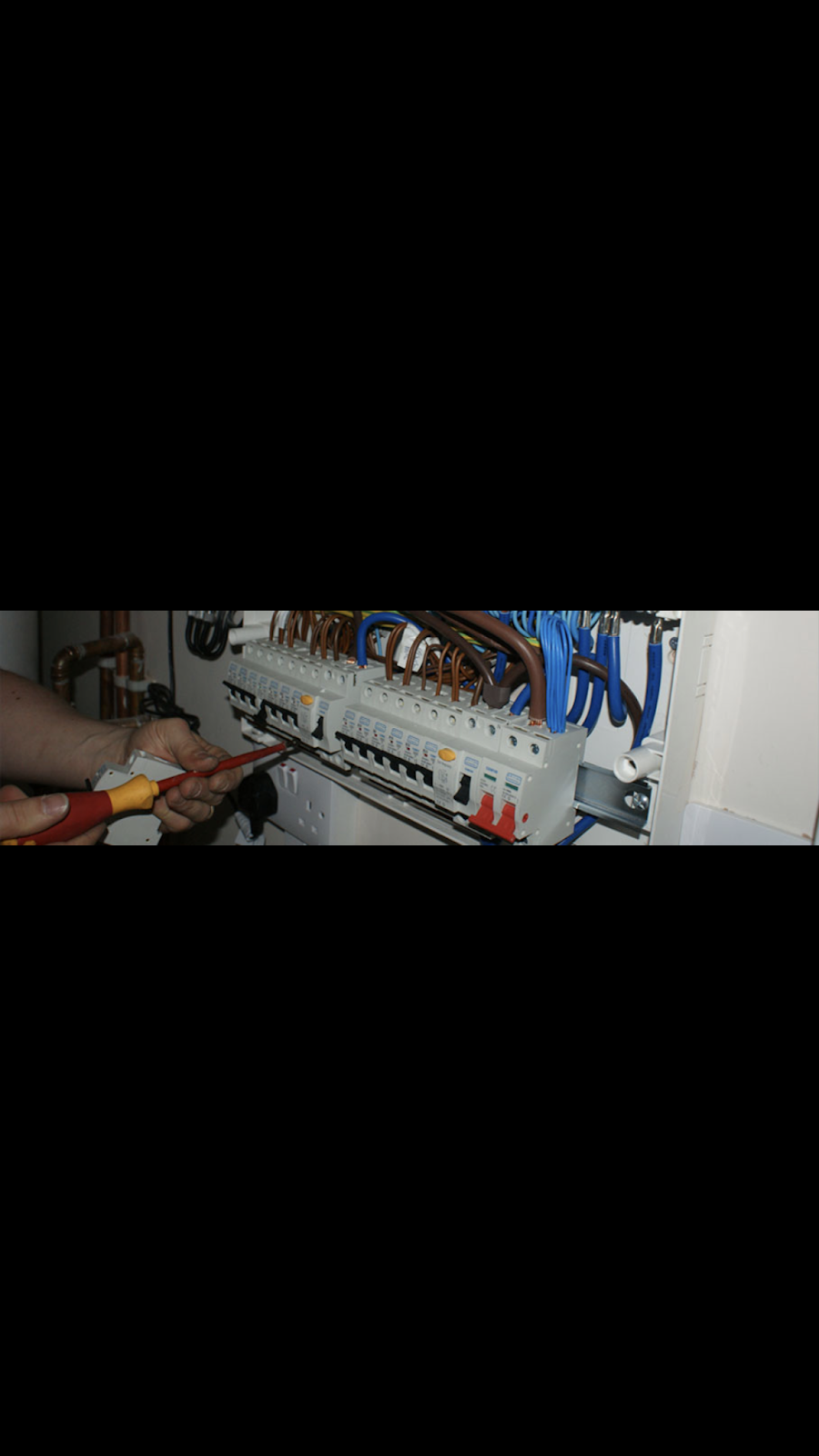 LSTB Electrical Services | 55 Gordon Ave, Hornchurch RM12 4EA, UK | Phone: 01708 474818