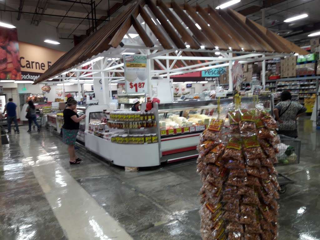 El Super | 5702 E Firestone Blvd, South Gate, CA 90280, USA | Phone: (562) 927-7901
