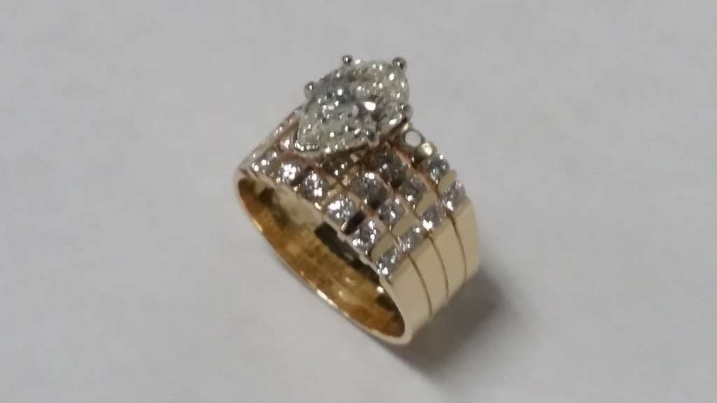 R V Jewelers | 5730 Broadway St, Pearland, TX 77581, USA | Phone: (281) 412-9399