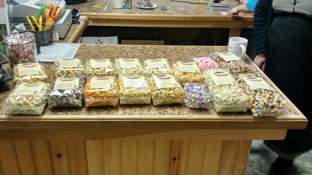 Emmas Gourmet Popcorn LLC | 261 Hill Rd, New Holland, PA 17557, USA | Phone: (717) 354-8064