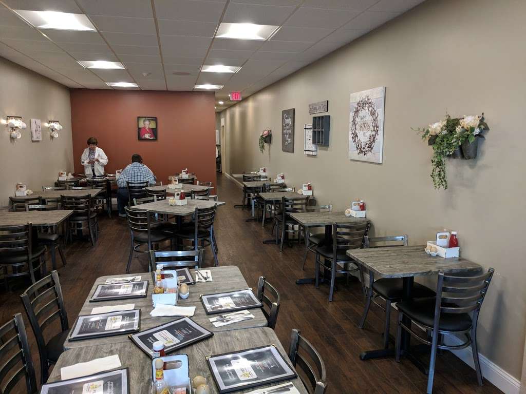 Eggs & Co. | 71 S Main St, Newtown, CT 06470 | Phone: (203) 491-2727