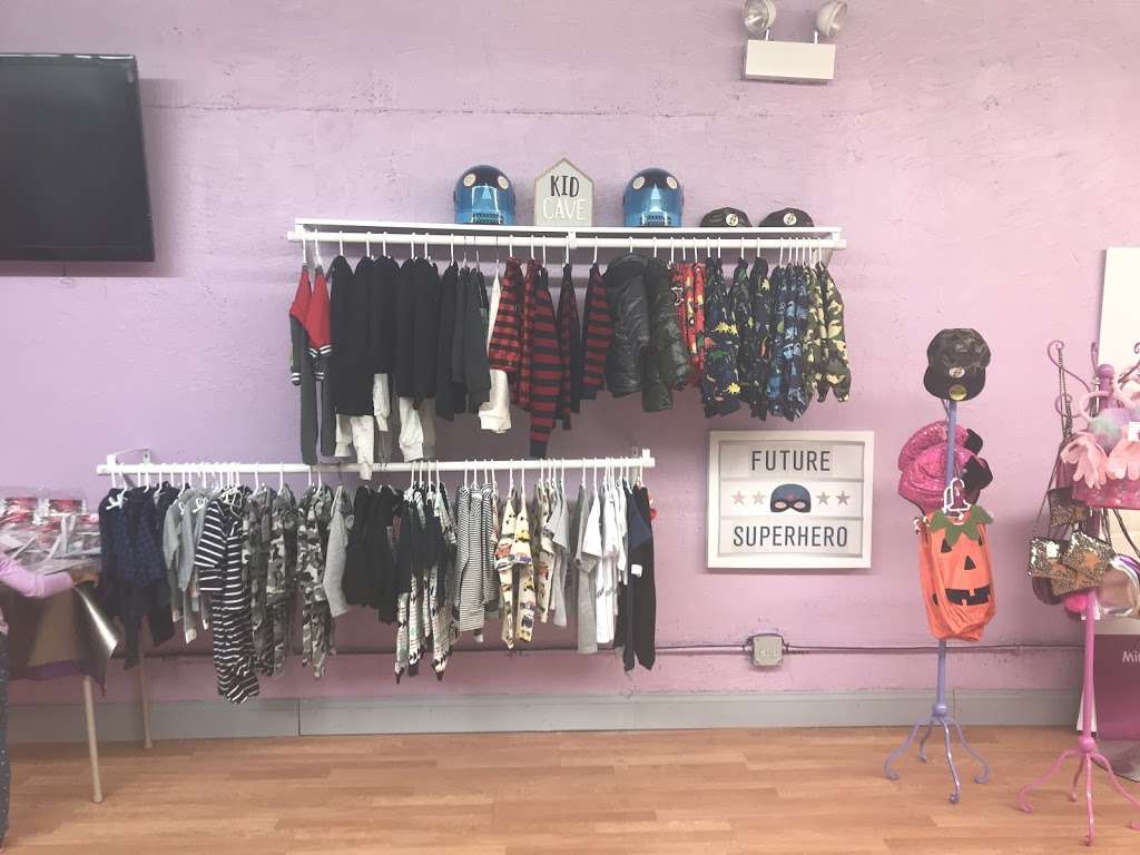 Mimi’s Tots Closet | 8442, 1/2 S Ashland Ave, Chicago, IL 60620, USA | Phone: (773) 701-6976