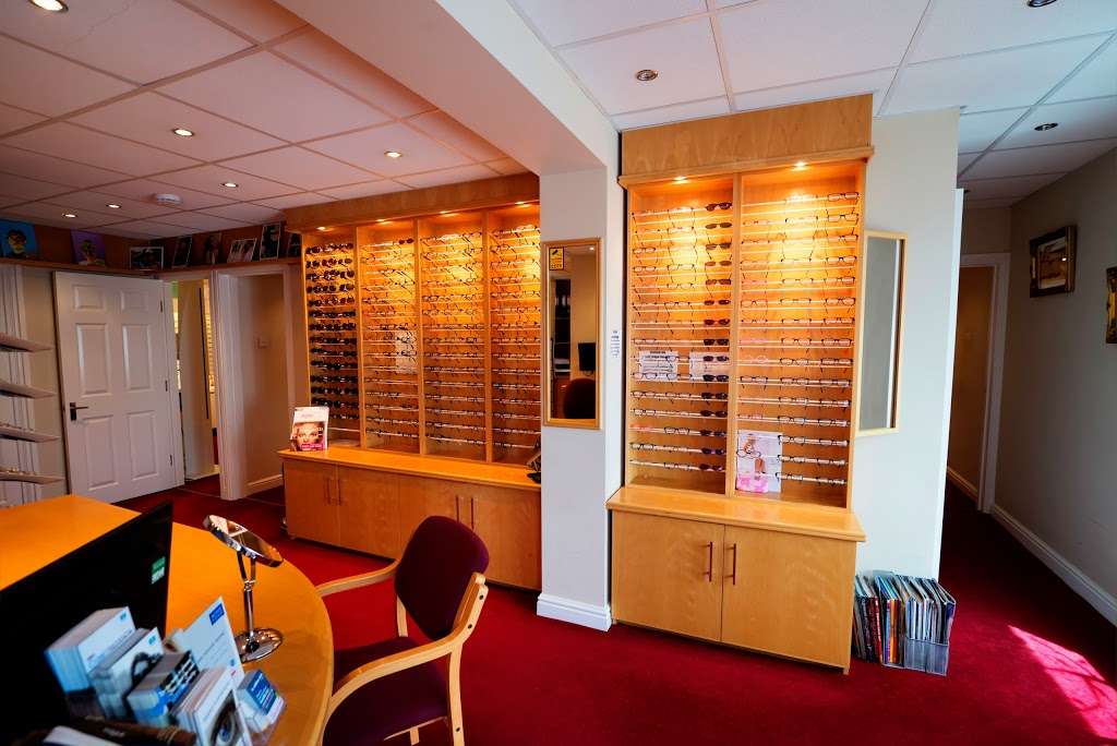 Debneys Opticians | 219 Front Ln, Upminster RM14 1LD, UK | Phone: 01708 223116