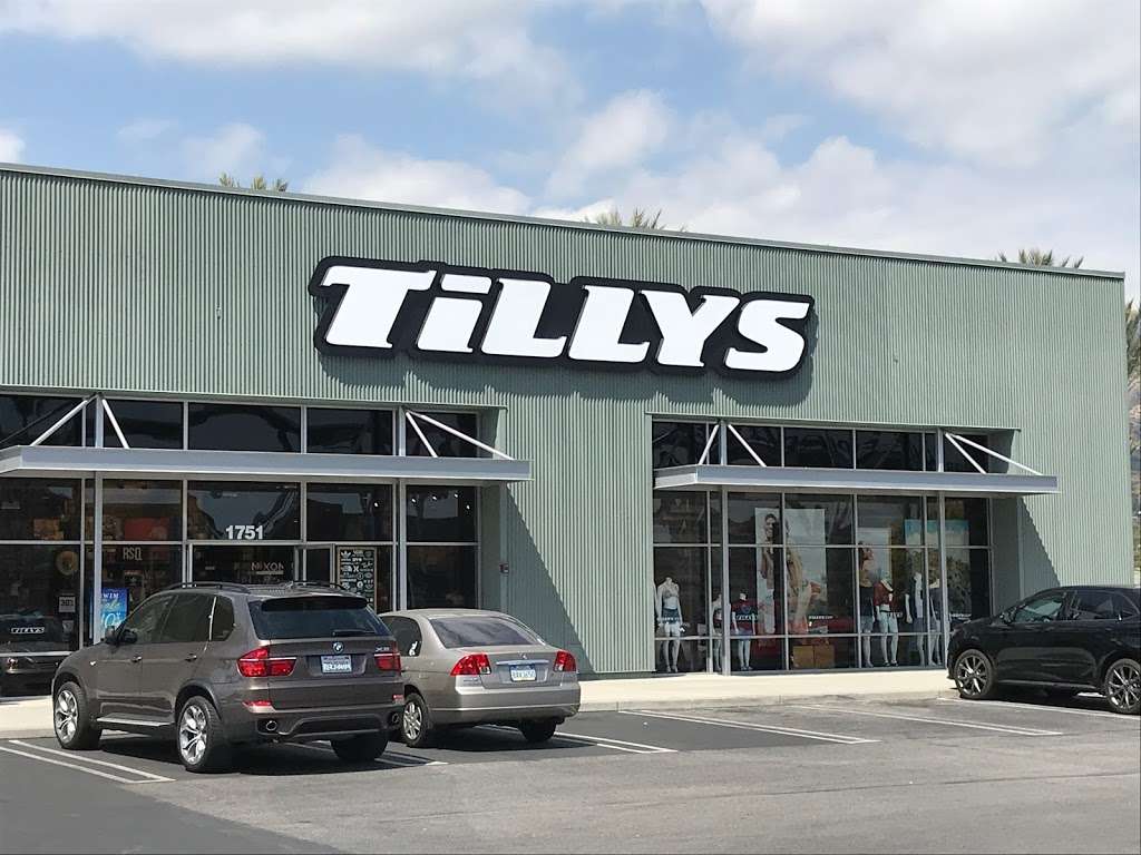 Tillys | 1751 N Victory Pl, Burbank, CA 91502, USA | Phone: (818) 557-0121