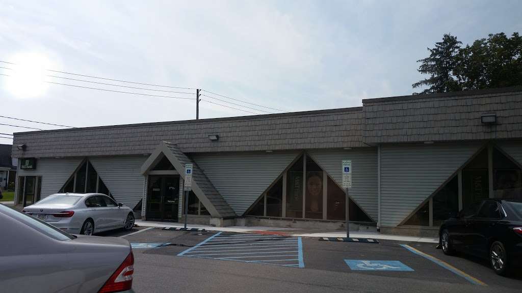 M&T Bank | 900 N 9th St, Stroudsburg, PA 18360 | Phone: (570) 421-6050