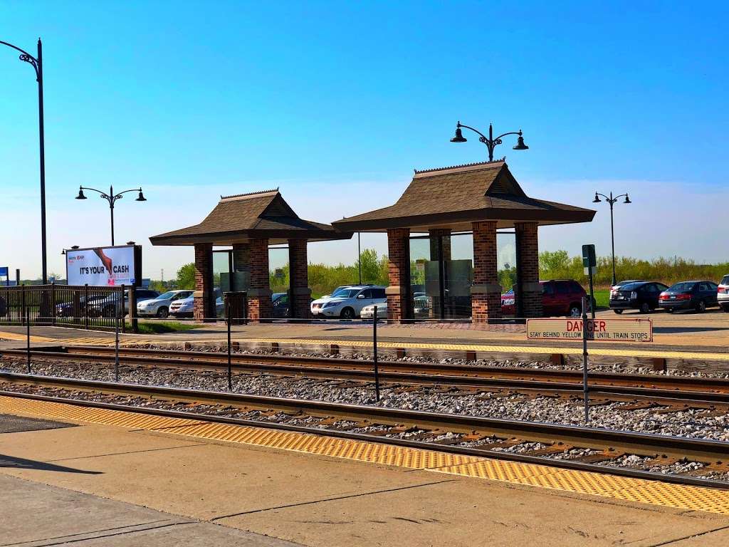 Grayslake Lake Street Metra Station South 1 | 541 S Lake St, Mundelein, IL 60060, USA | Phone: (847) 223-8515