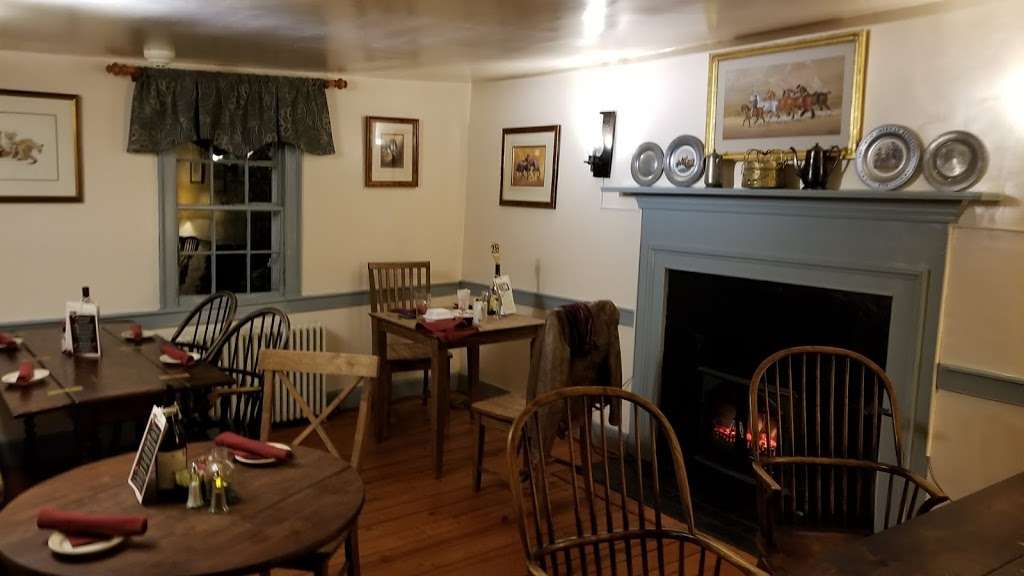 Hunters Head Tavern | 9048 John S Mosby Hwy, Upperville, VA 20184, USA | Phone: (540) 592-9020