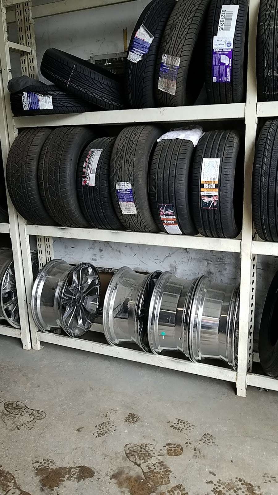 PAL Used Tires | 9224 Filter Ln, Fredericksburg, VA 22407 | Phone: (540) 898-6102