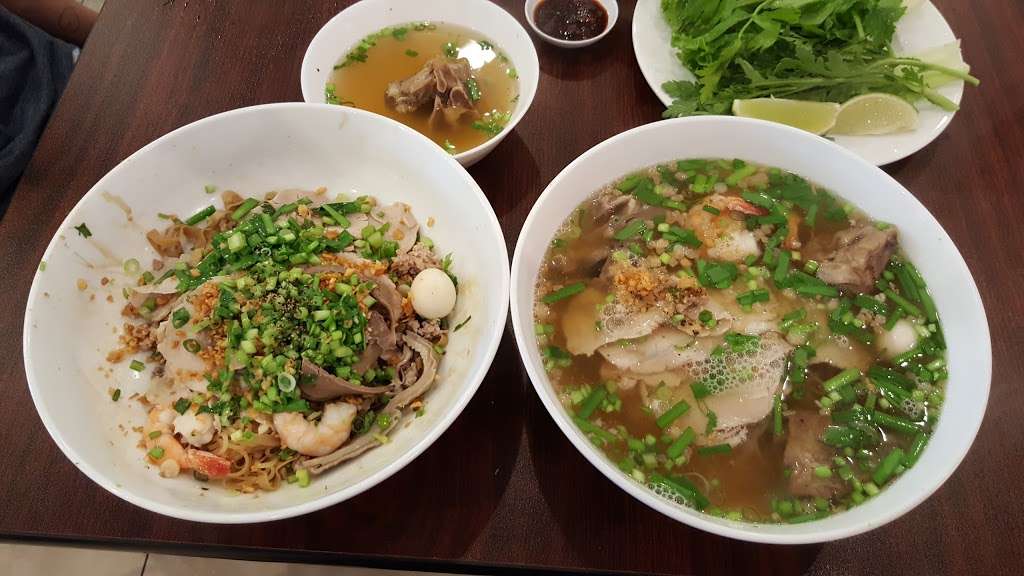 Hủ Tiếu Hồng Phát | 11360 Bellaire Blvd #380, Houston, TX 77072 | Phone: (281) 564-4233