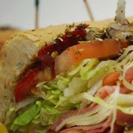 Santinis New York Style Deli | 3008, 2975 Chain Bridge Rd, Oakton, VA 22124 | Phone: (703) 766-6666