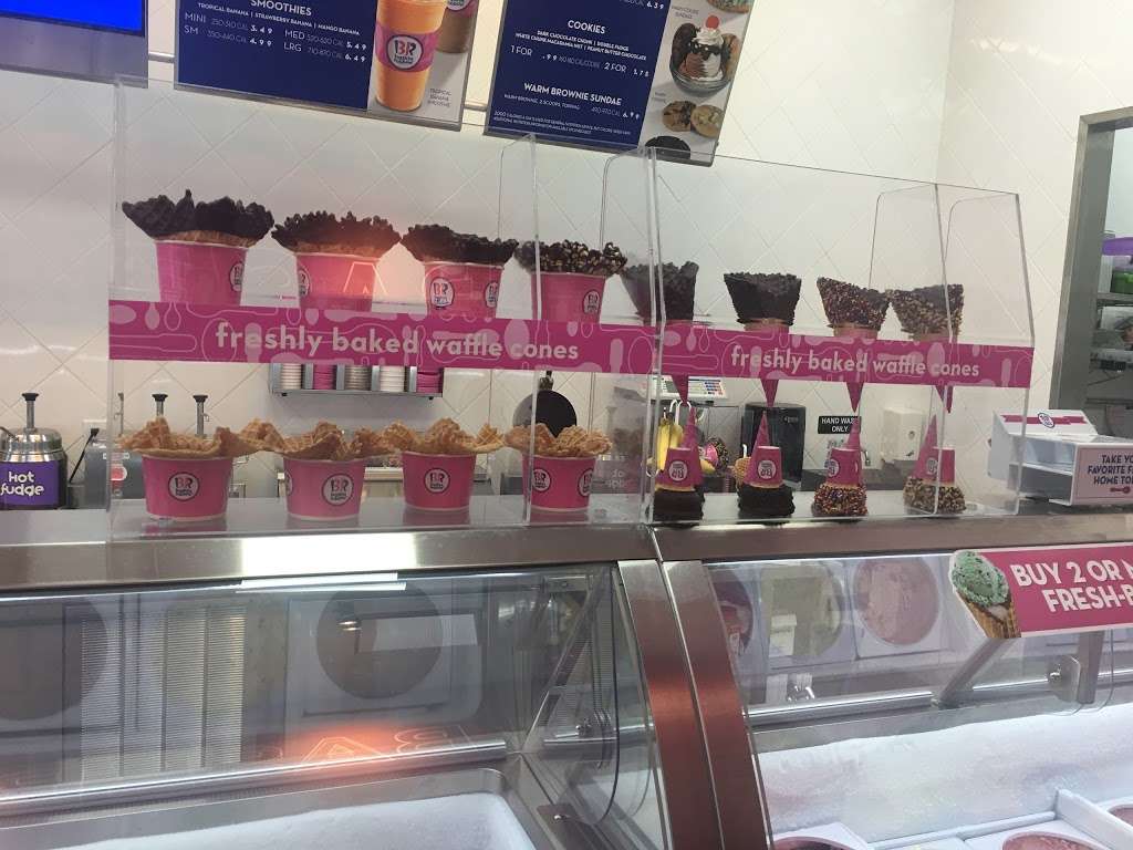 Baskin-Robbins | 616 Ventura St, Fillmore, CA 93015, USA | Phone: (805) 625-7171