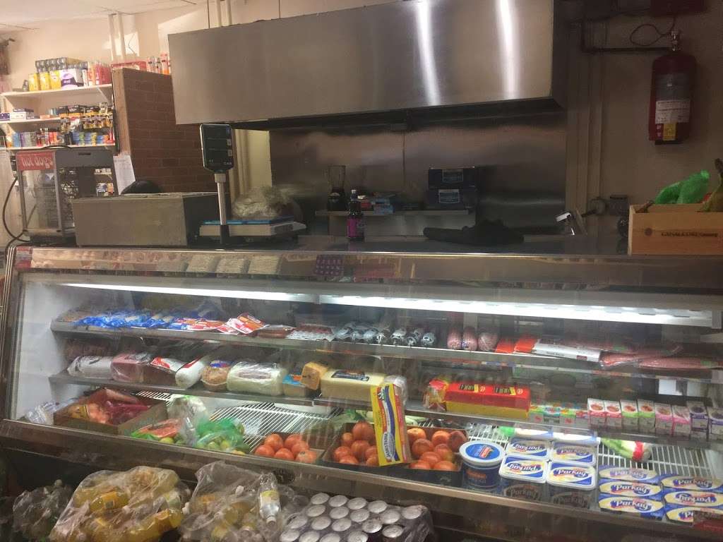 Dominici Deli & Grocery | 295 Avenue B, Bayonne, NJ 07002, USA | Phone: (201) 437-4100