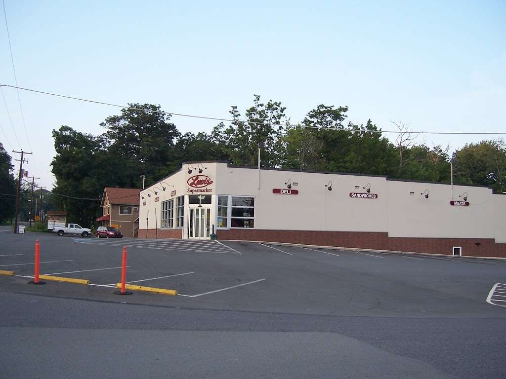 Lewis Supermarket | 109 Oak Ln, Cresco, PA 18326, USA | Phone: (570) 595-7161