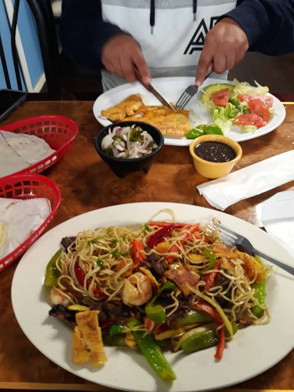 Restaurante Guatemalteco Eterna Primavera 5050 Jimmy Carter Blvd 510