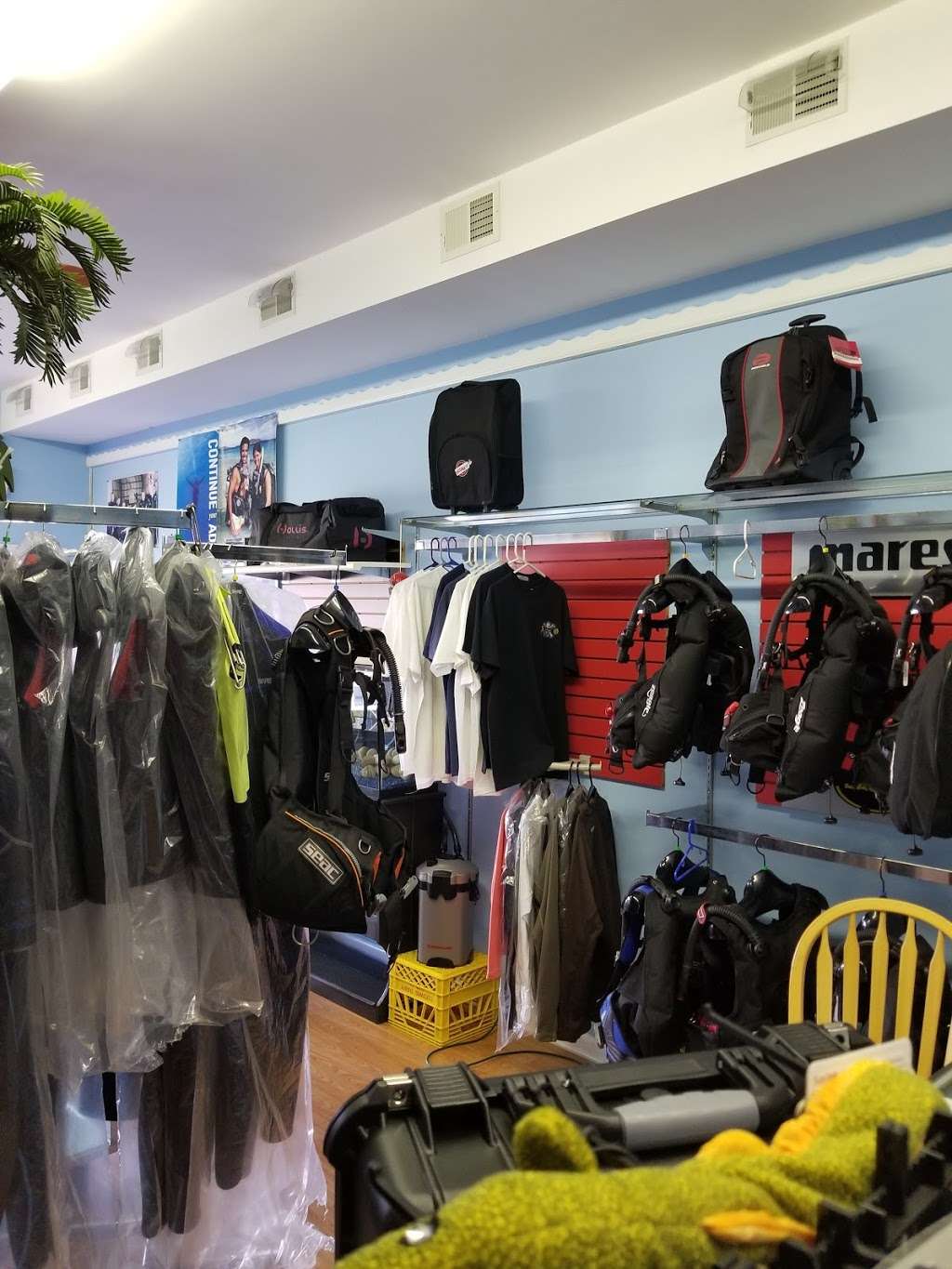 SCUBA U | 7113 W 79th St, Burbank, IL 60459, USA | Phone: (708) 599-2630