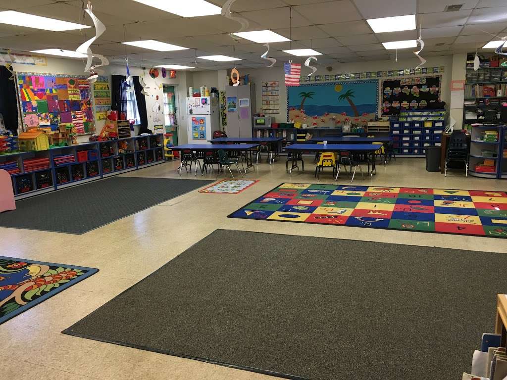 Show N Tell Nursery Day School | 300 S 5 Points Rd, West Chester, PA 19382, USA | Phone: (610) 692-4155