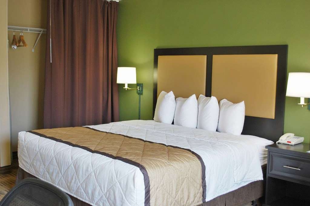 Extended Stay America - San Francisco - San Carlos | 3 Circle Star Way, San Carlos, CA 94070, USA | Phone: (650) 368-2600