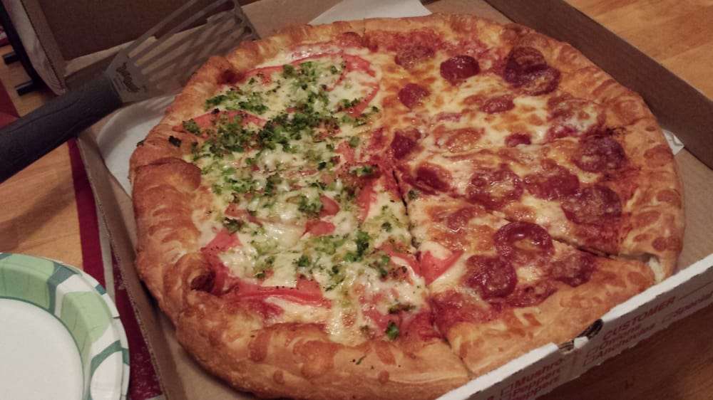 Bentoulis Pizza | 1226 E Hunting Park Ave, Philadelphia, PA 19124, USA | Phone: (215) 289-3660